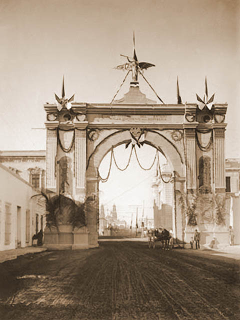 Fotografía de los arreglos para los festejos del Centenario de la Independencia